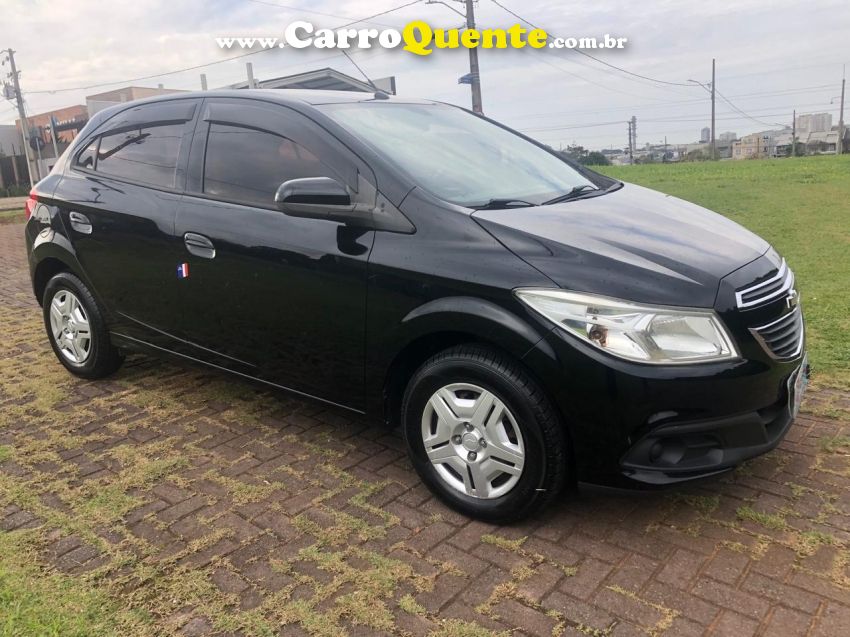 Chevrolet ONIX 1.0 MPFI LT 8V FLEX 4P MANUAL - Loja