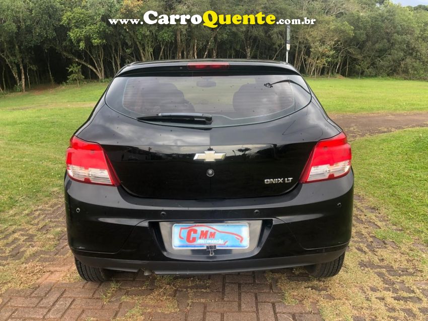 Chevrolet ONIX 1.0 MPFI LT 8V FLEX 4P MANUAL - Loja