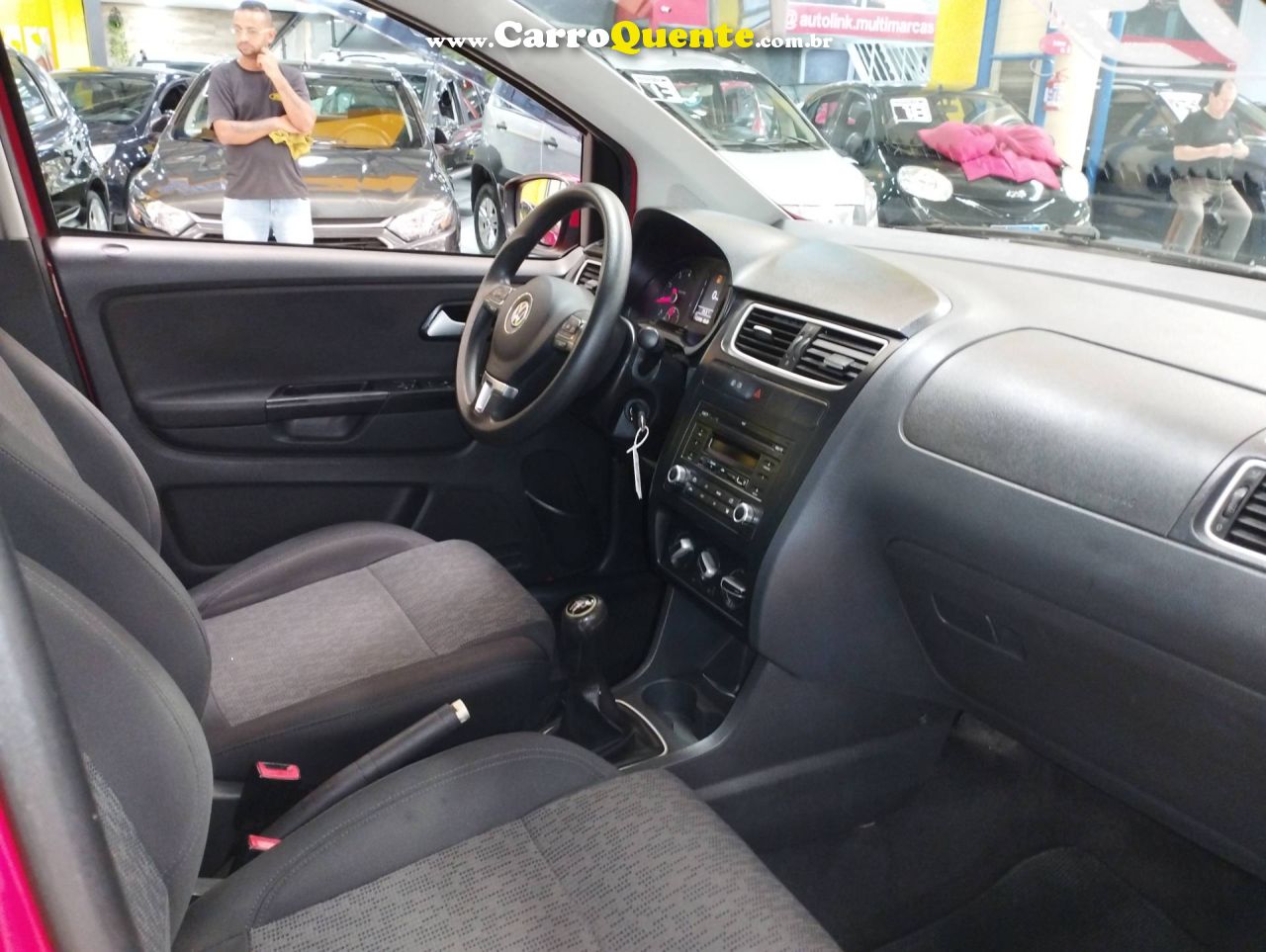 VOLKSWAGEN FOX 1.6 MI 8V 2013 - Loja