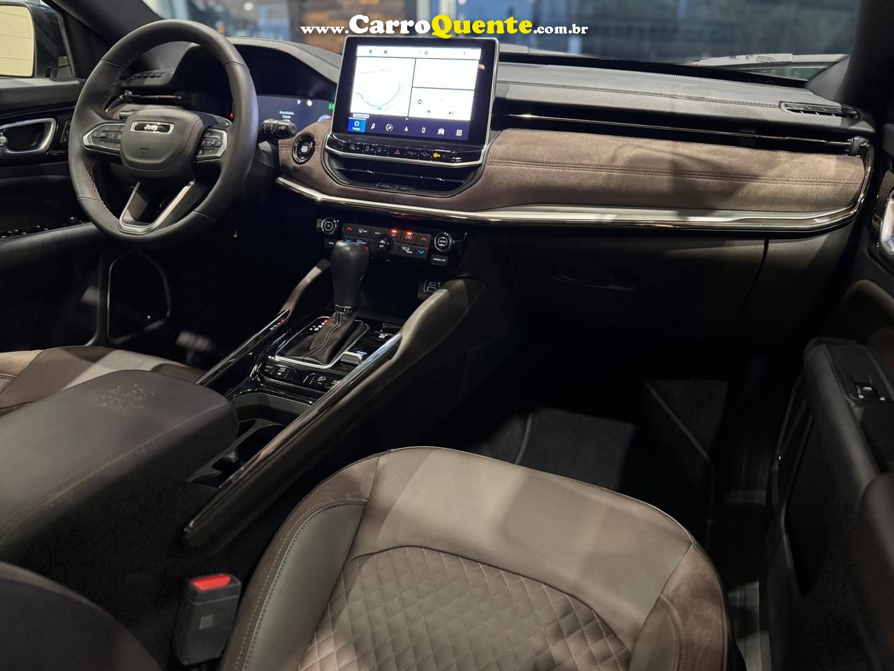 JEEP COMMANDER OVERLAND HURRICANE 2.0 4x4 2025 - Loja