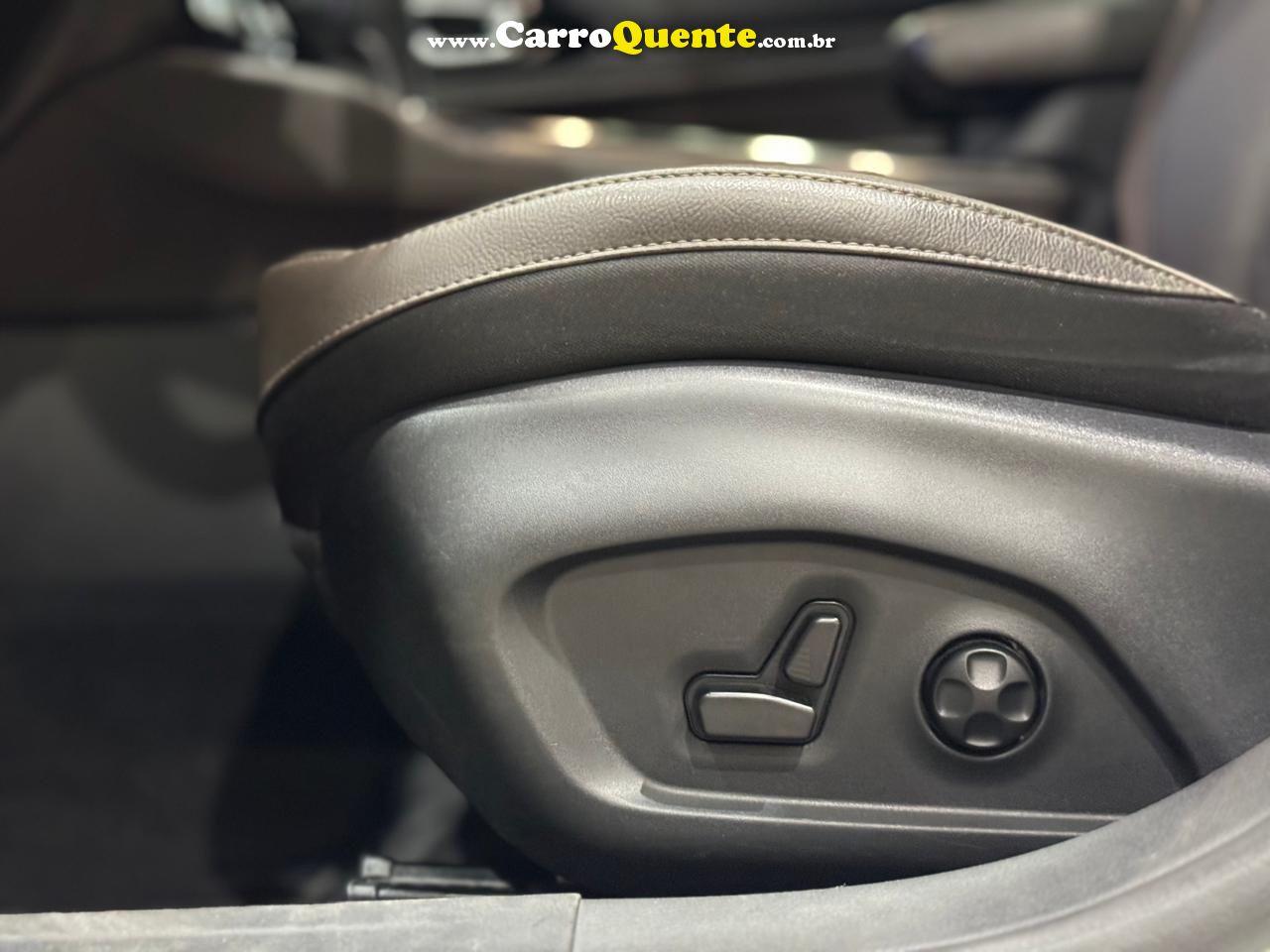 JEEP COMMANDER OVERLAND HURRICANE 2.0 4x4 2025 - Loja