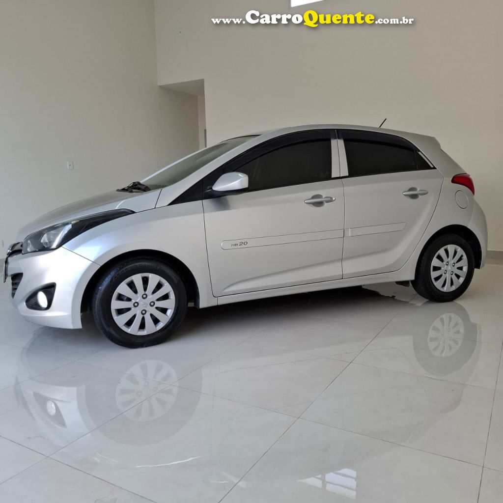 HYUNDAI   HB20 COMF.C.PLUSC.STYLE 1.0 FLEX 12V   PRATA 2014 1.0 FLEX - Loja