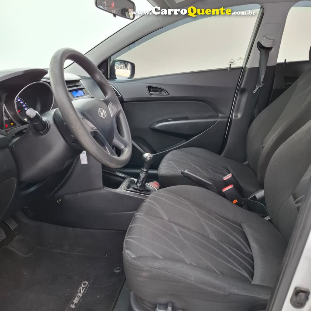 HYUNDAI   HB20 COMF.C.PLUSC.STYLE 1.0 FLEX 12V   PRATA 2014 1.0 FLEX - Loja