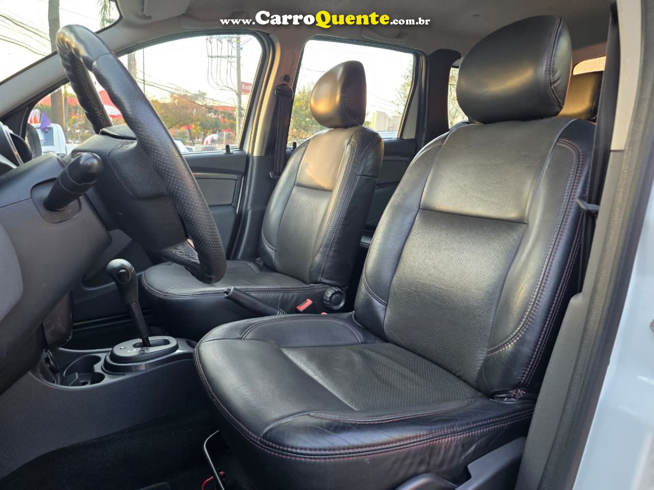 RENAULT   DUSTER DYNAMIQUE 2.0 FLEX 16V AUT.   BRANCO 2013 2.0 FLEX - Loja