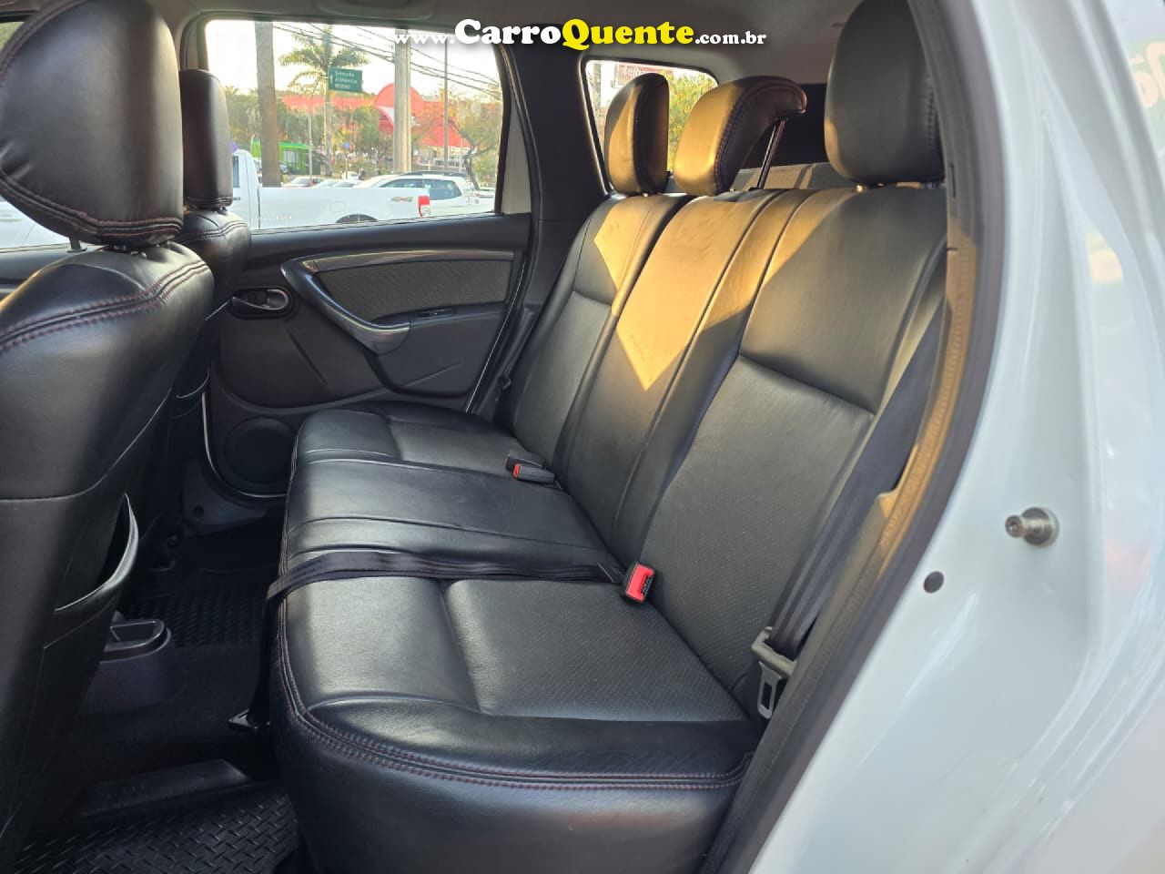 RENAULT   DUSTER DYNAMIQUE 2.0 FLEX 16V AUT.   BRANCO 2013 2.0 FLEX - Loja