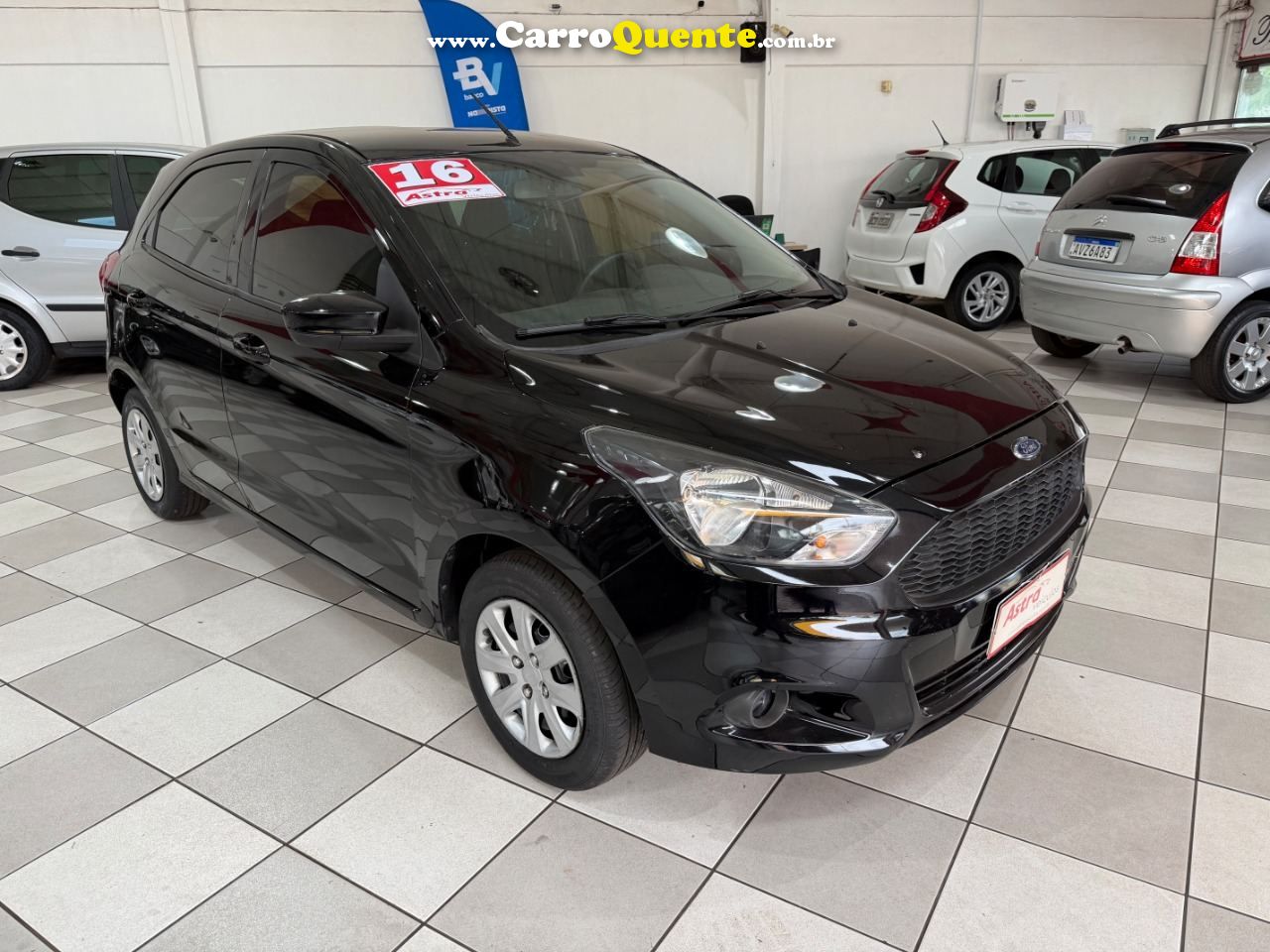 Ka Hatch SE 1.0 (Flex) 2016/2015 Ford - Loja