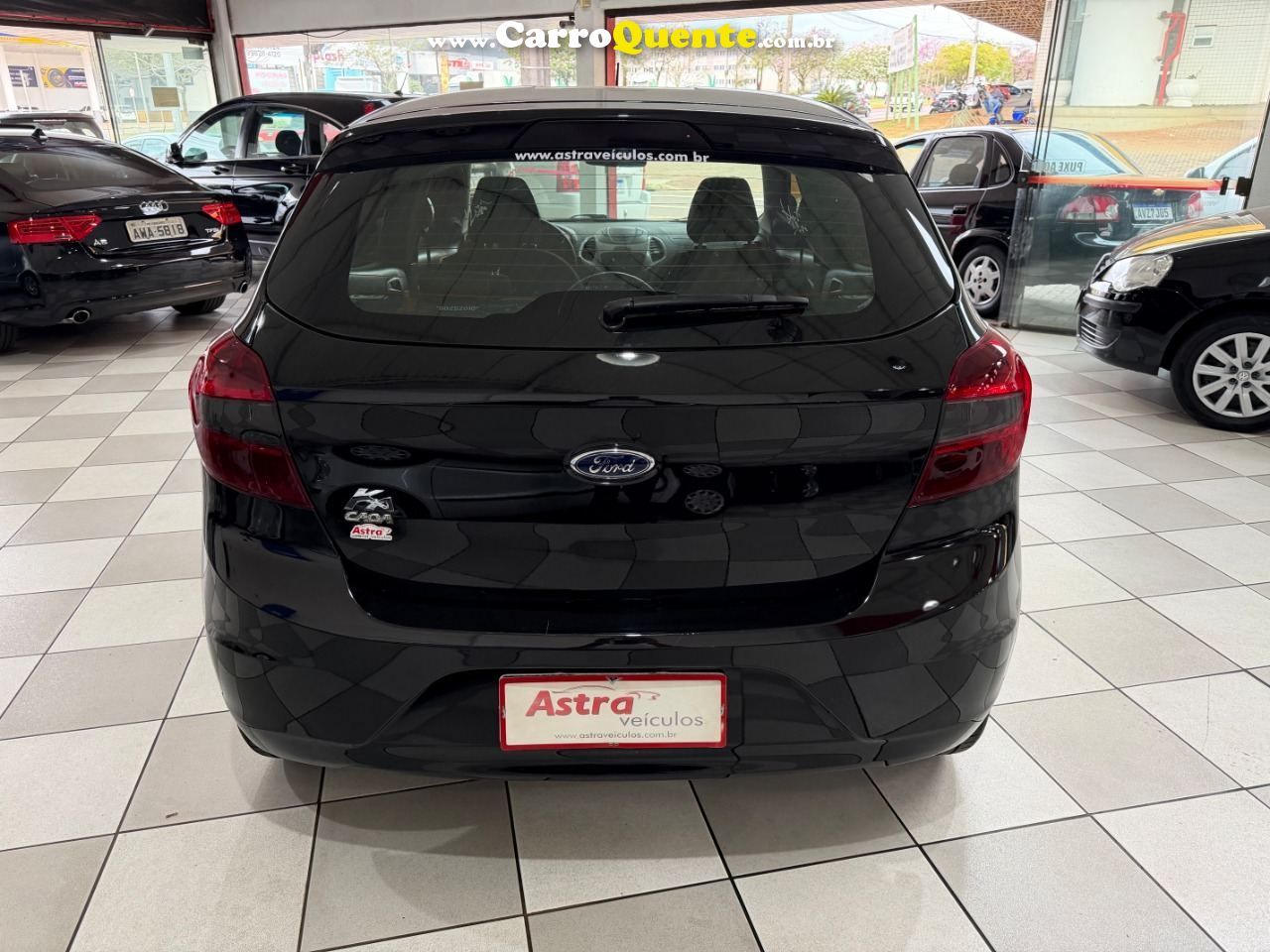 Ka Hatch SE 1.0 (Flex) 2016/2015 Ford - Loja