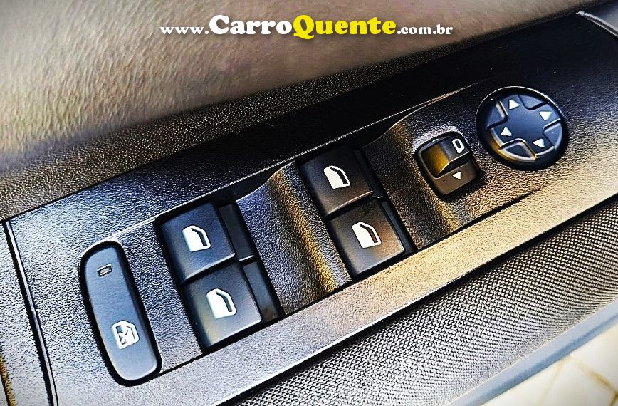 Citroen C4 CACTUS 1.6 VTI 120 FLEX FEEL PACK EAT6 - Loja