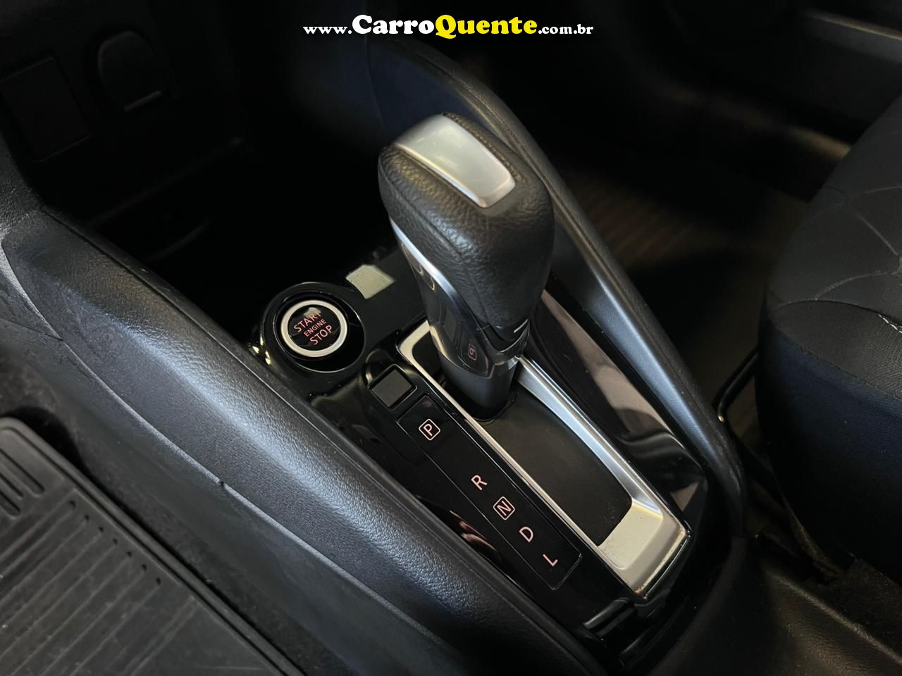 NISSAN KICKS 1.6 16V SV 2019 - Loja