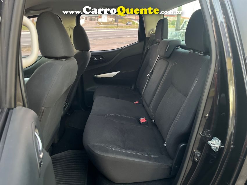Nissan FRONTIER 2.3 16V TURBO DIESEL ATTACK CD 4X4 AUTOMÁTICO - Loja