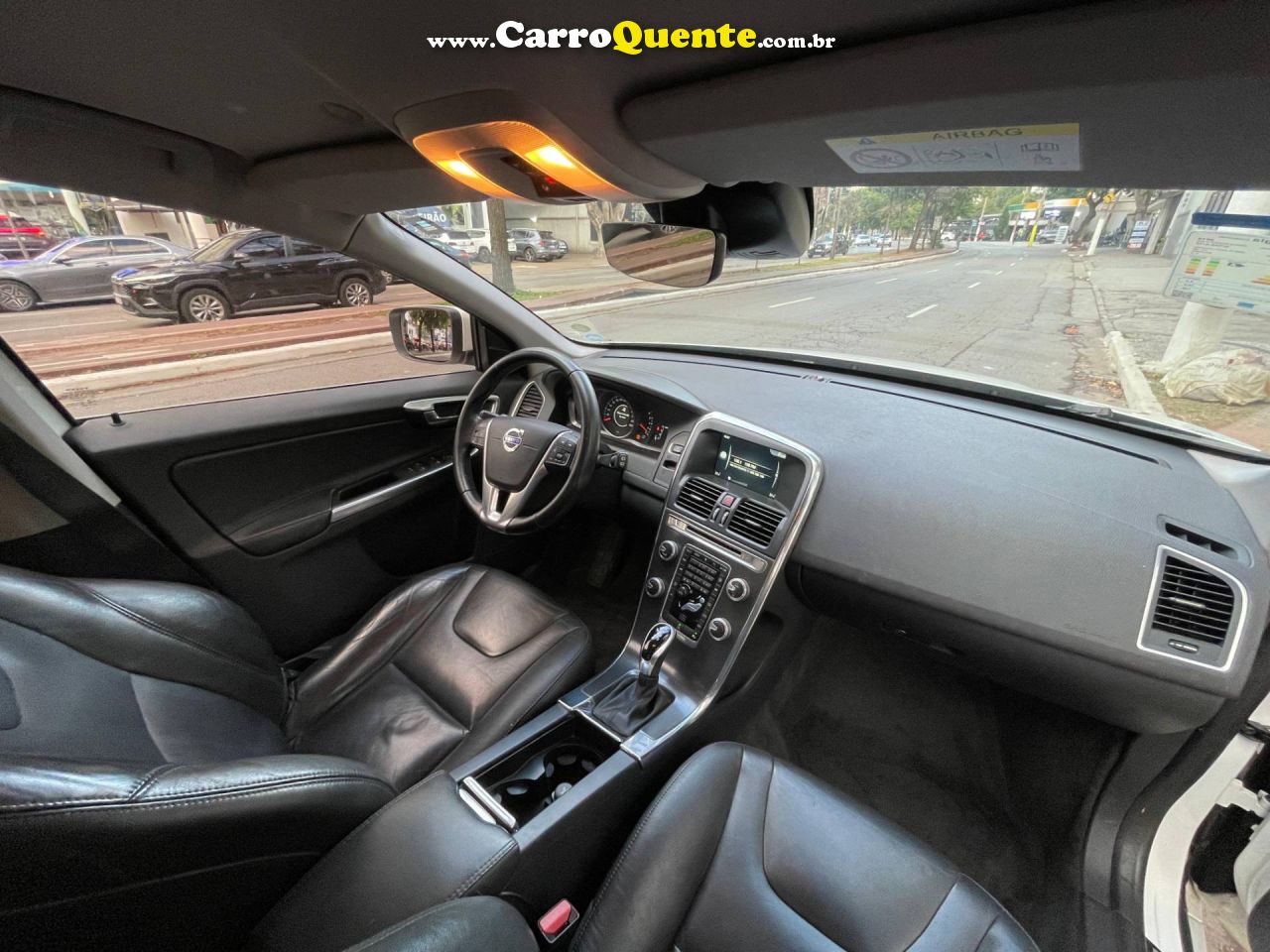 VOLVO XC60 2.0 T5 KINETIC 2016 - Loja
