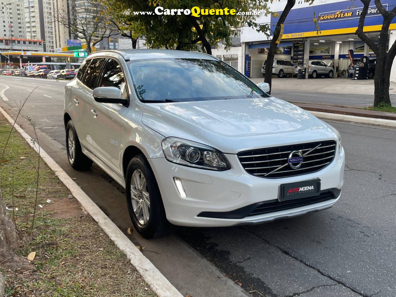 VOLVO XC60 2.0 T5 KINETIC 2016 - Loja