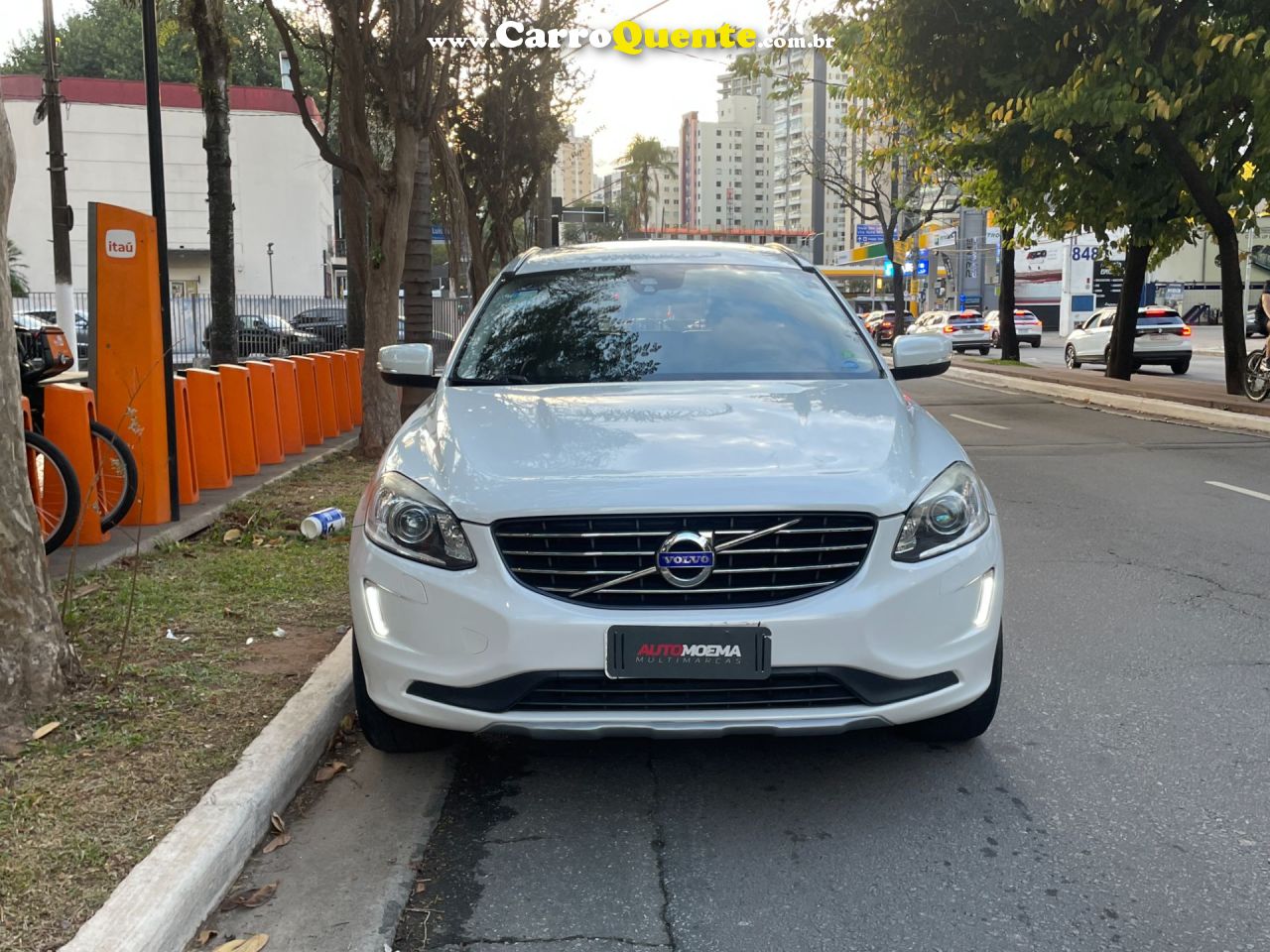 VOLVO XC60 2.0 T5 KINETIC 2016 - Loja