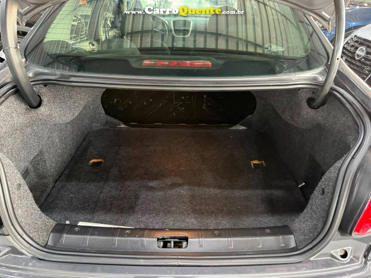 PEUGEOT 207 1.4 XR PASSION 8V 2013 - Loja