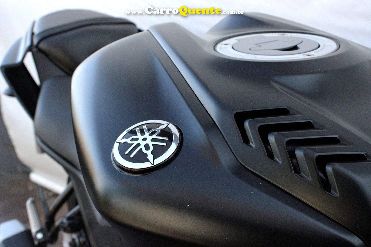 YAMAHA YZF R15 2026 - Loja