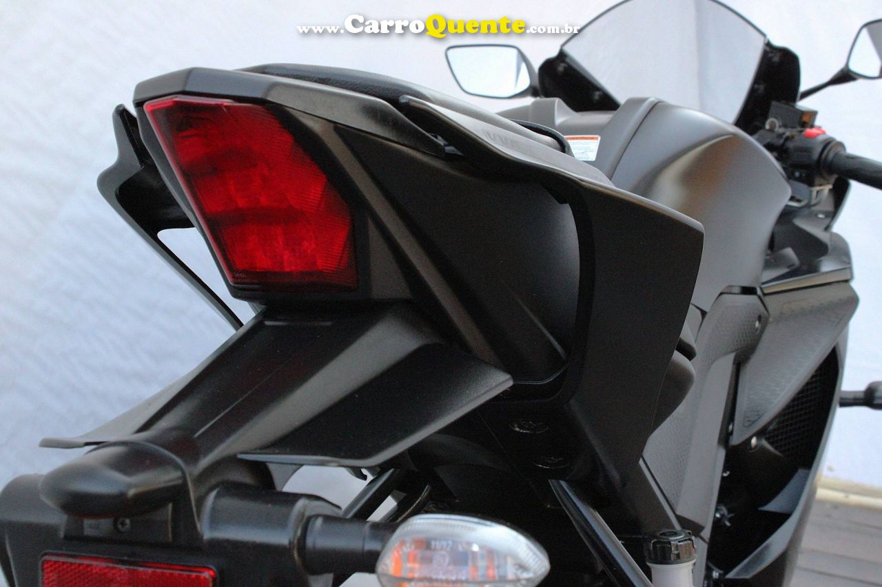 YAMAHA YZF R15 2026 - Loja
