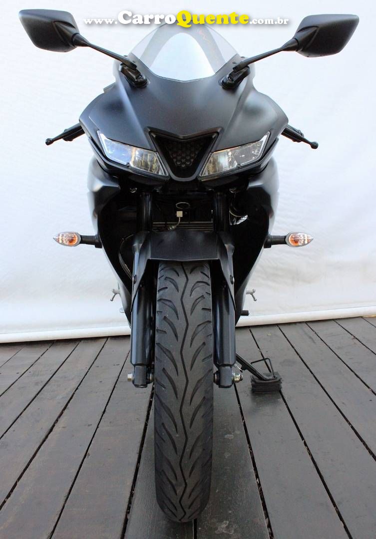 YAMAHA YZF R15 2026 - Loja