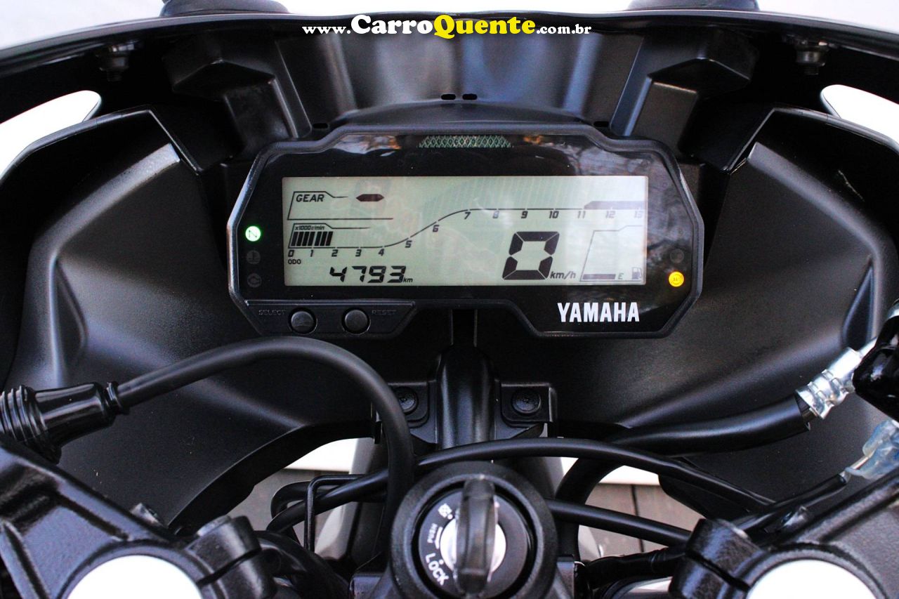 YAMAHA YZF R15 2026 - Loja