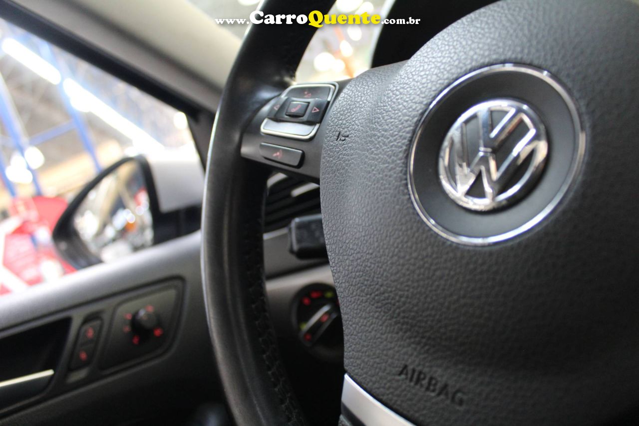 VOLKSWAGEN JETTA 2.0 TSI HIGHLINE 211CV 2013 - Loja