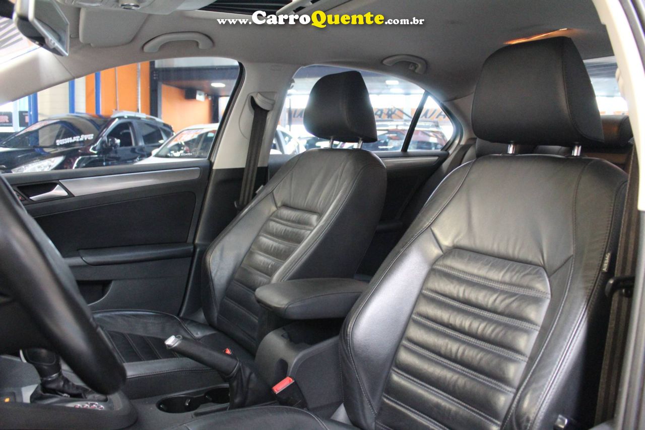 VOLKSWAGEN JETTA 2.0 TSI HIGHLINE 211CV 2013 - Loja
