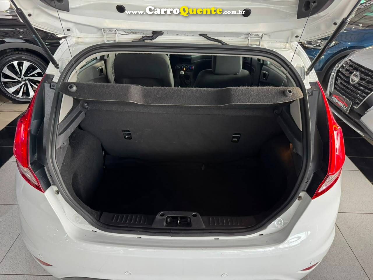 FORD FIESTA 1.5 S HATCH 16V 2015 - Loja