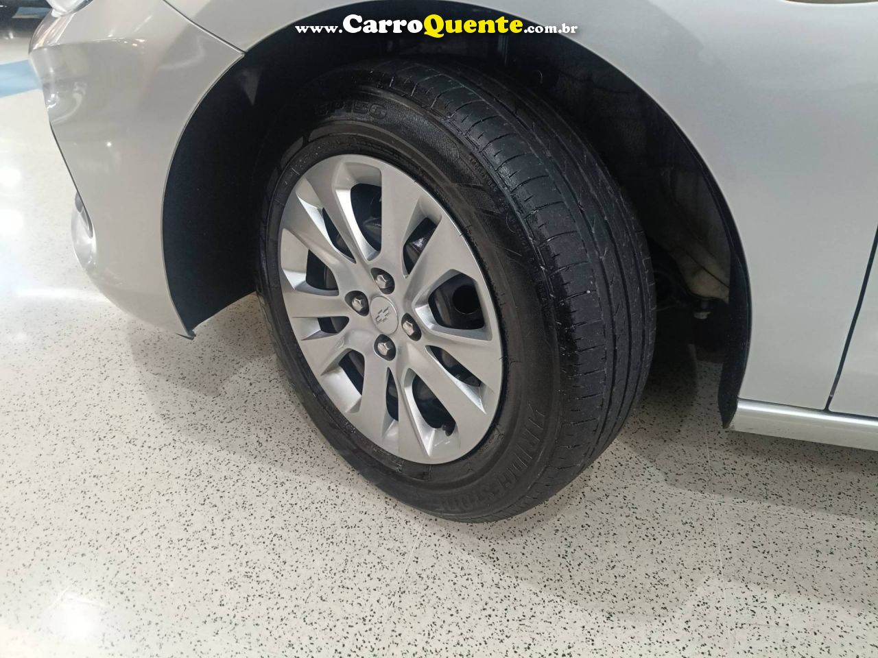 CHEVROLET ONIX 1.0 PLUS LT 2023 - Loja