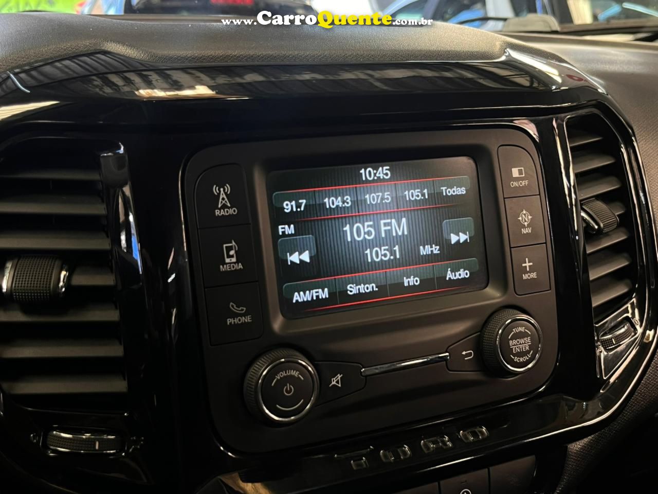 FIAT   TORO FREEDOM 2.4 16V FLEX AUT.   PRATA 2017 2.4 FLEX - Loja