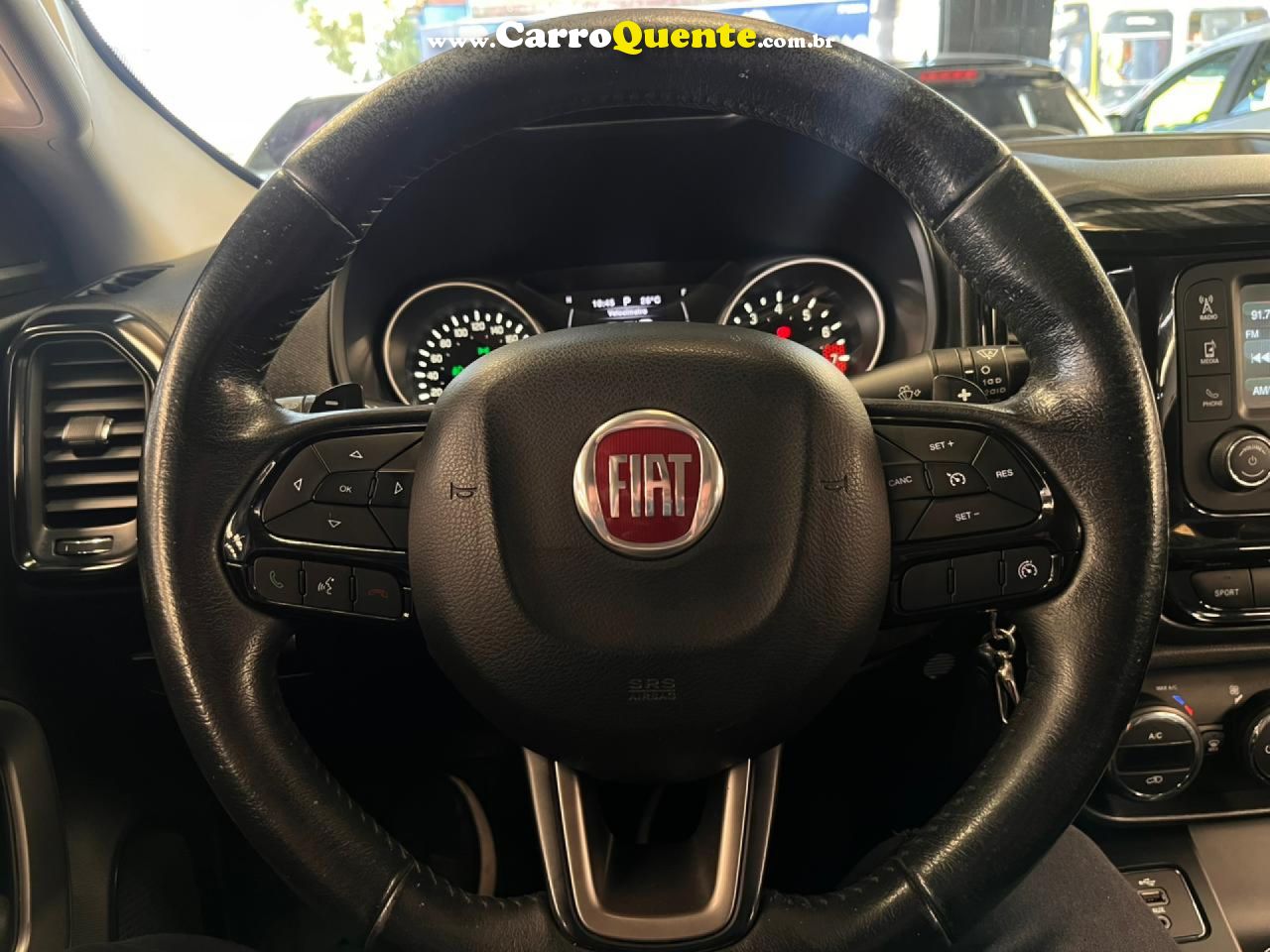 FIAT   TORO FREEDOM 2.4 16V FLEX AUT.   PRATA 2017 2.4 FLEX - Loja