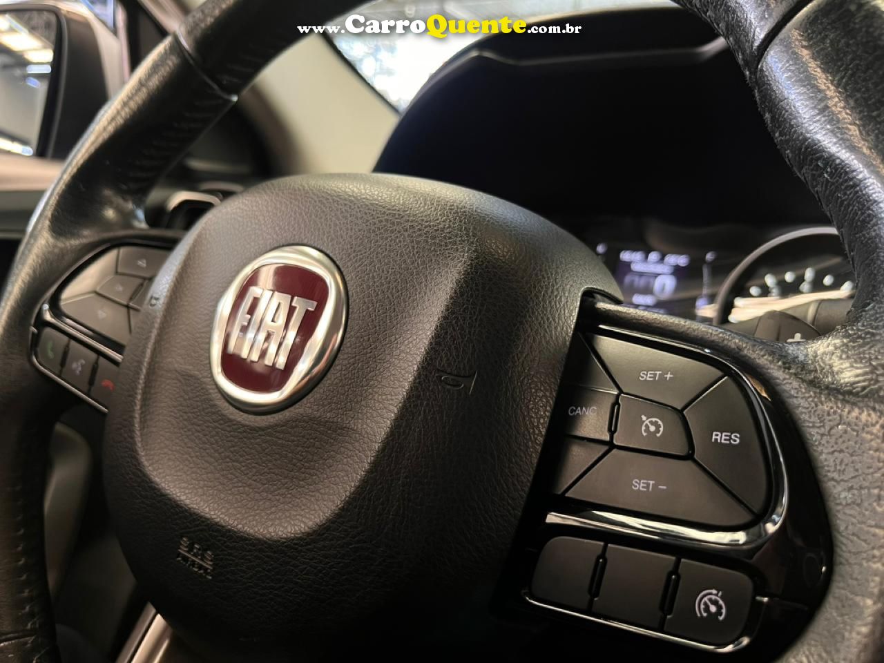 FIAT   TORO FREEDOM 2.4 16V FLEX AUT.   PRATA 2017 2.4 FLEX - Loja