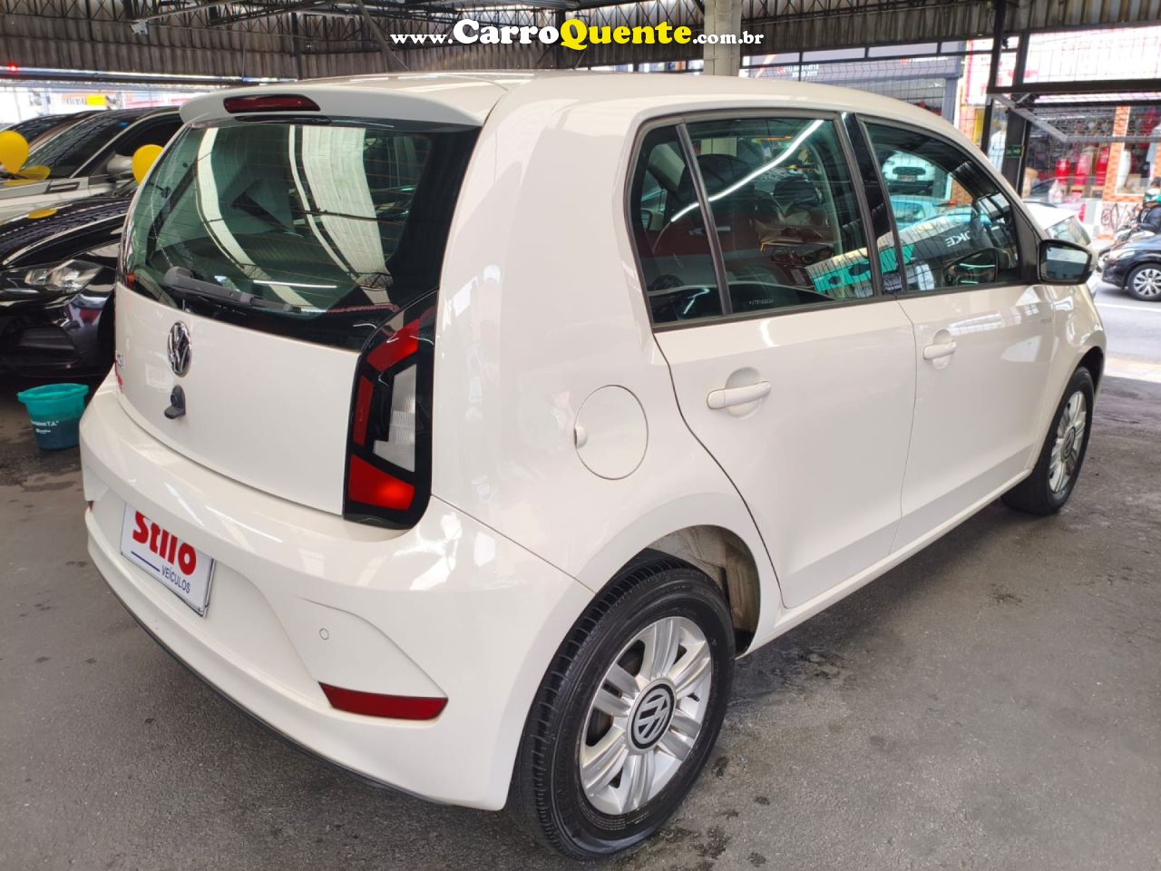 VOLKSWAGEN   UP! MOVE 1.0 TOTAL FLEX 12V 5P   BRANCO 2018 1.0 FLEX - Loja