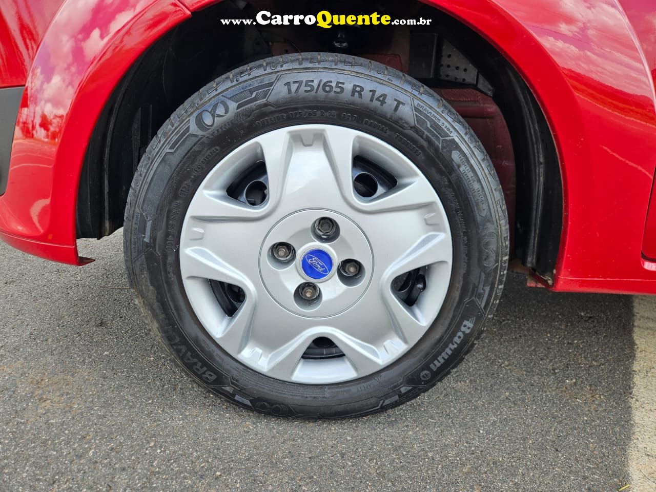 FORD   FIESTA SE 1.0 8V FLEX 5P   VERMELHO 2014 1.0 FLEX - Loja