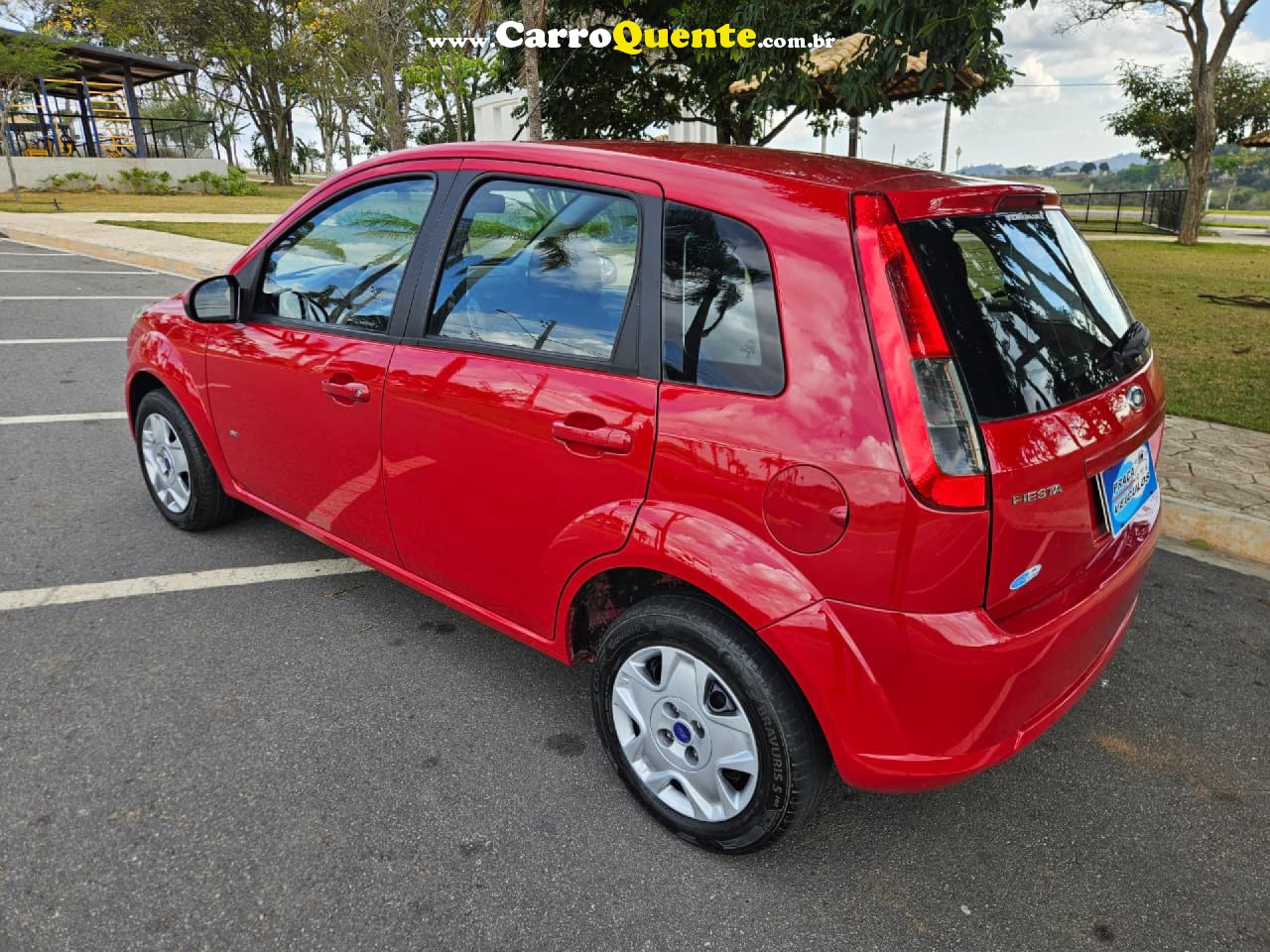 FORD   FIESTA SE 1.0 8V FLEX 5P   VERMELHO 2014 1.0 FLEX - Loja