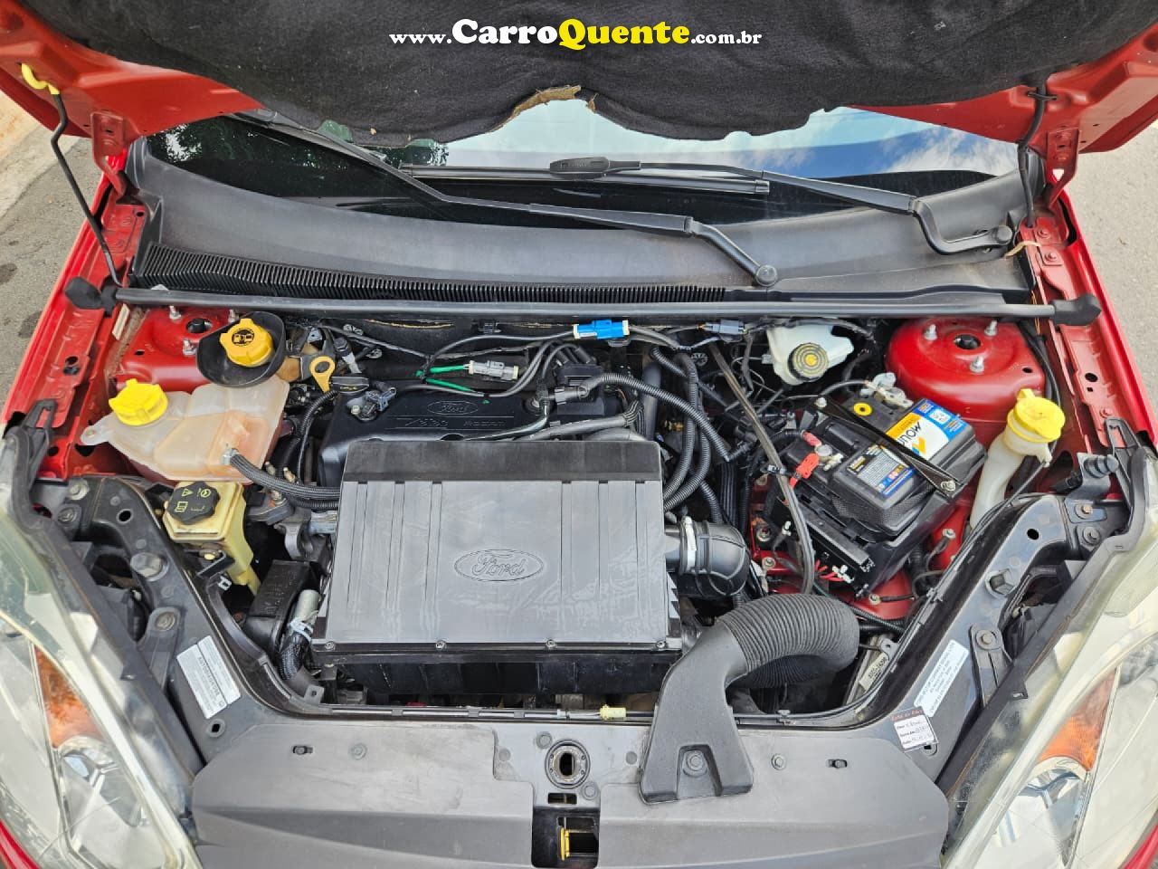 FORD   FIESTA SE 1.0 8V FLEX 5P   VERMELHO 2014 1.0 FLEX - Loja