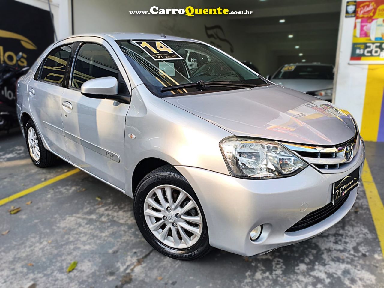 TOYOTA   ETIOS XLS SEDAN 1.5 FLEX 16V 4P MEC.   PRATA 2014 1.5 FLEX - Loja
