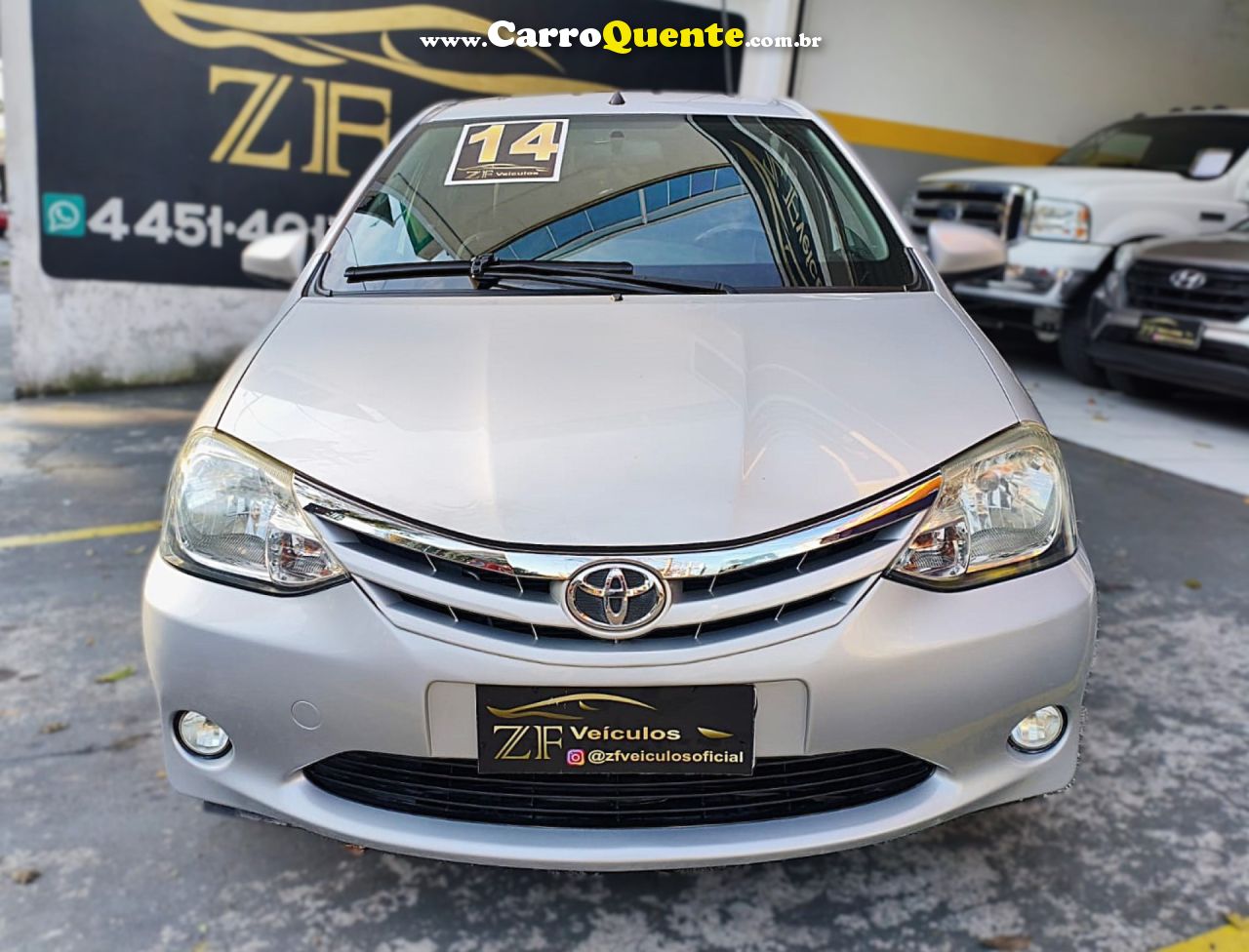 TOYOTA   ETIOS XLS SEDAN 1.5 FLEX 16V 4P MEC.   PRATA 2014 1.5 FLEX - Loja