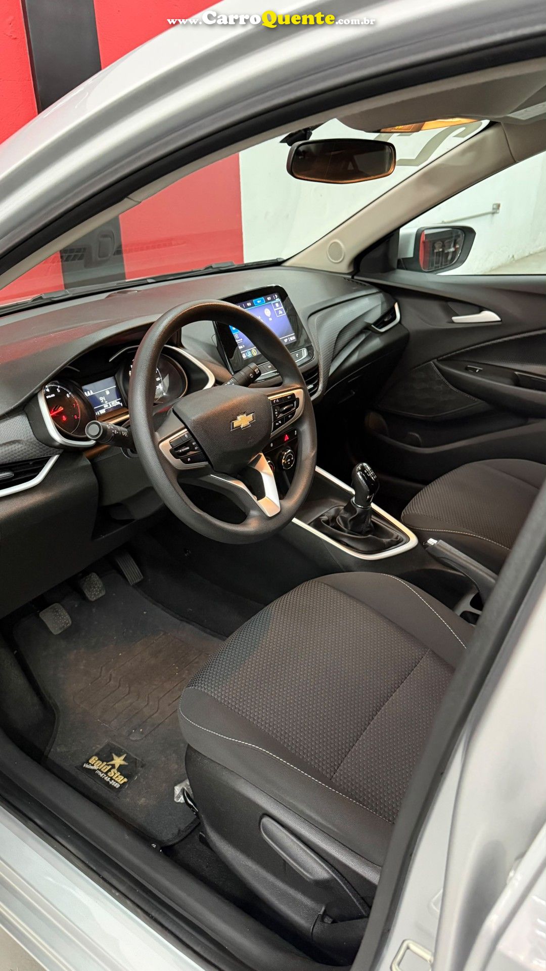 CHEVROLET   ONIX HATCH 1.0 12V FLEX 5P MEC.   PRATA 2022 1.0 FLEX - Loja