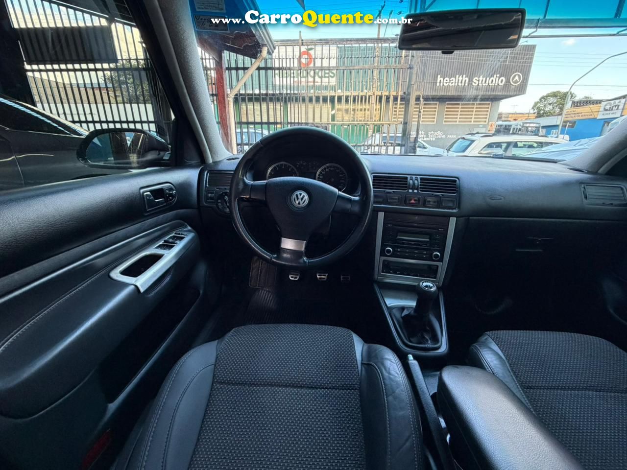 VOLKSWAGEN   GOLF SPORTLINE 1.6 MI TOTAL FLEX 8V 4P   PRETO 2011 1.6 FLEX - Loja
