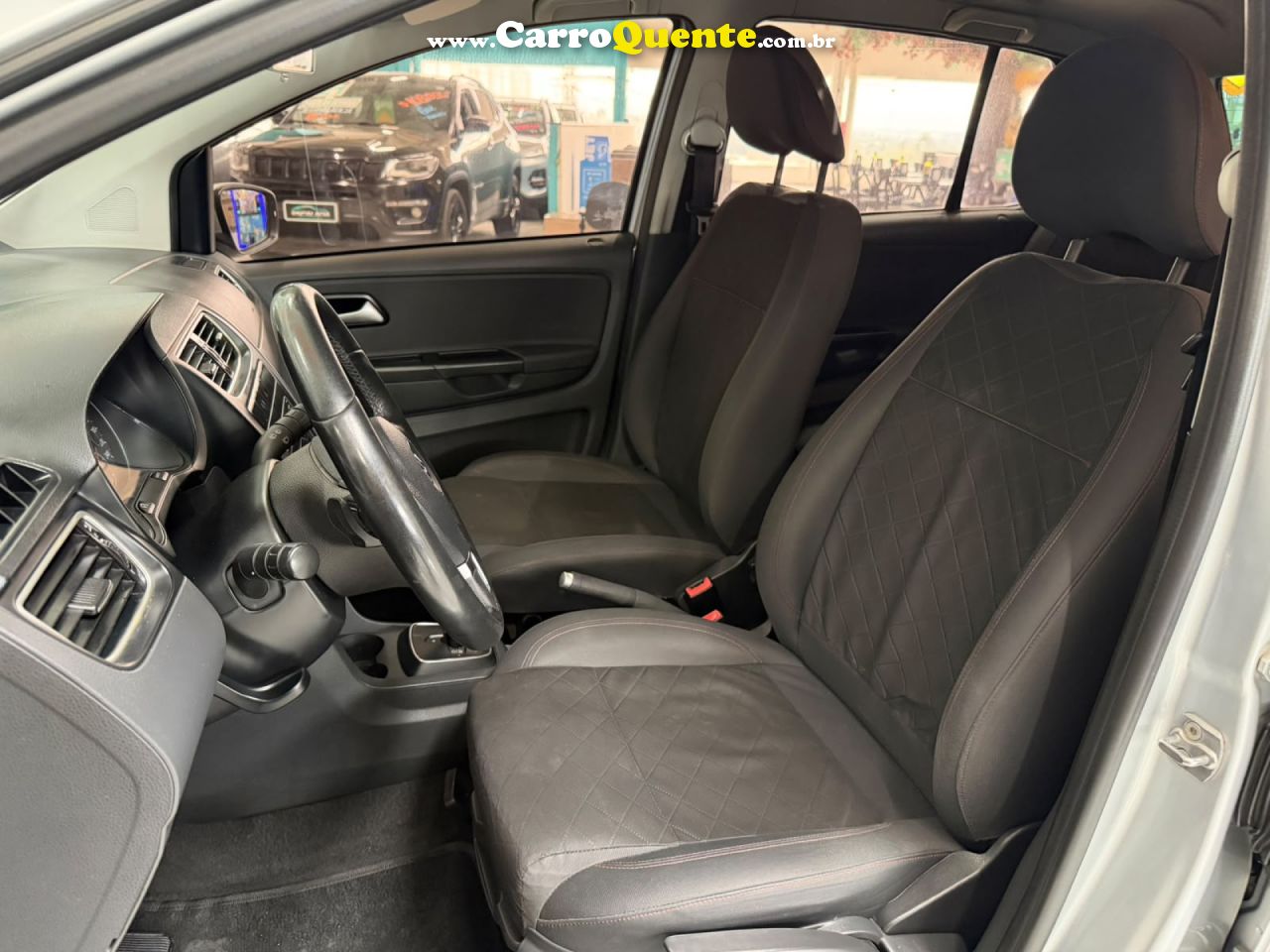 VOLKSWAGEN   FOX 1.6 MI I MOTION TOTAL FLEX 8V 5P   PRATA 2013 1.6 FLEX - Loja