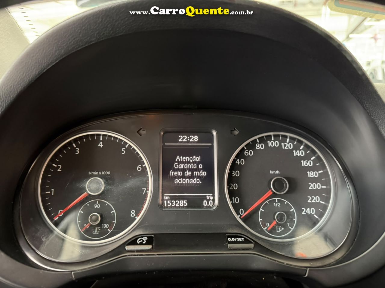 VOLKSWAGEN   FOX 1.6 MI I MOTION TOTAL FLEX 8V 5P   PRATA 2013 1.6 FLEX - Loja