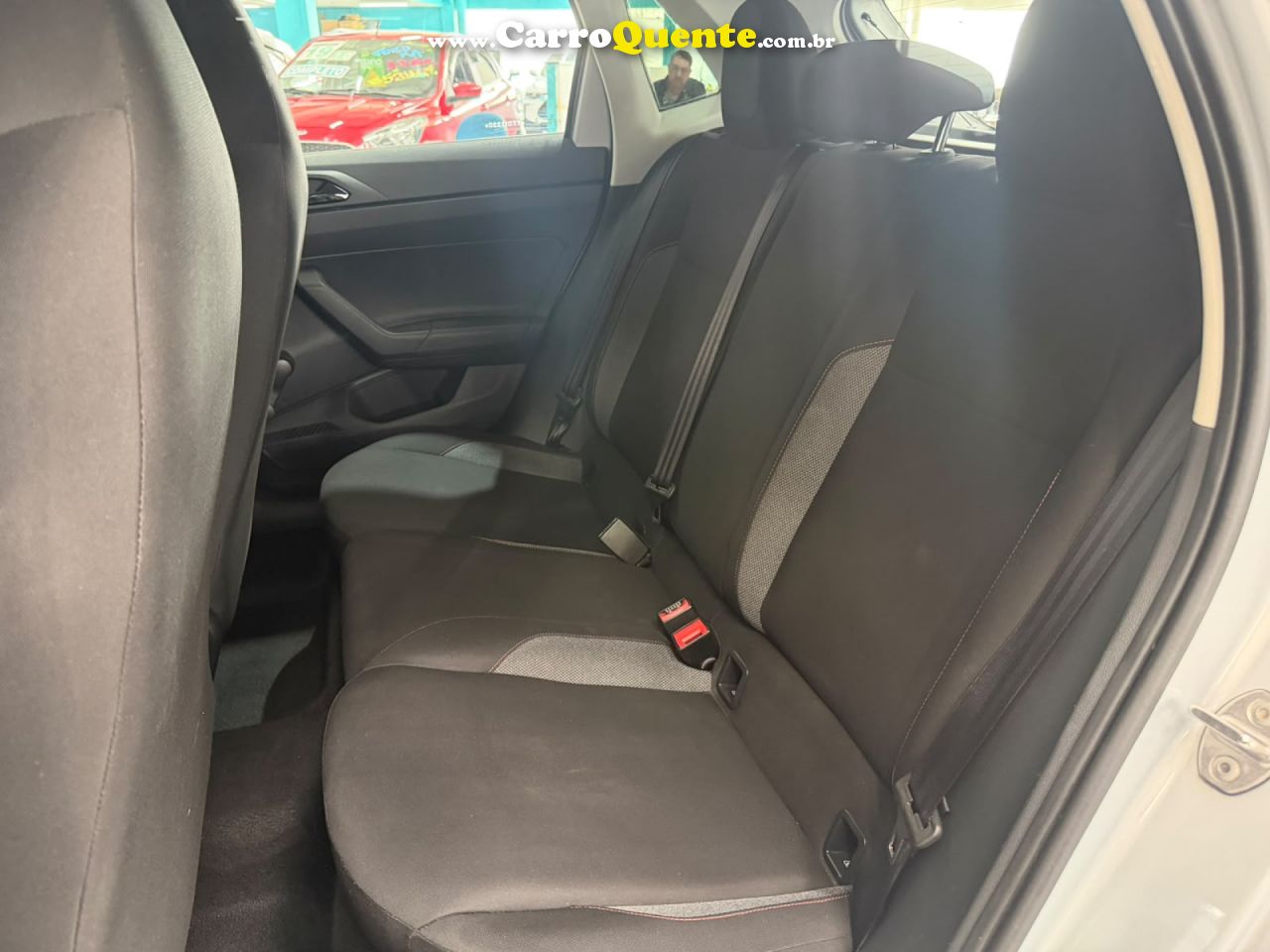 VOLKSWAGEN   POLO TRACK 1.0 FLEX 12V 5P   PRATA 2026 1.0 FLEX - Loja