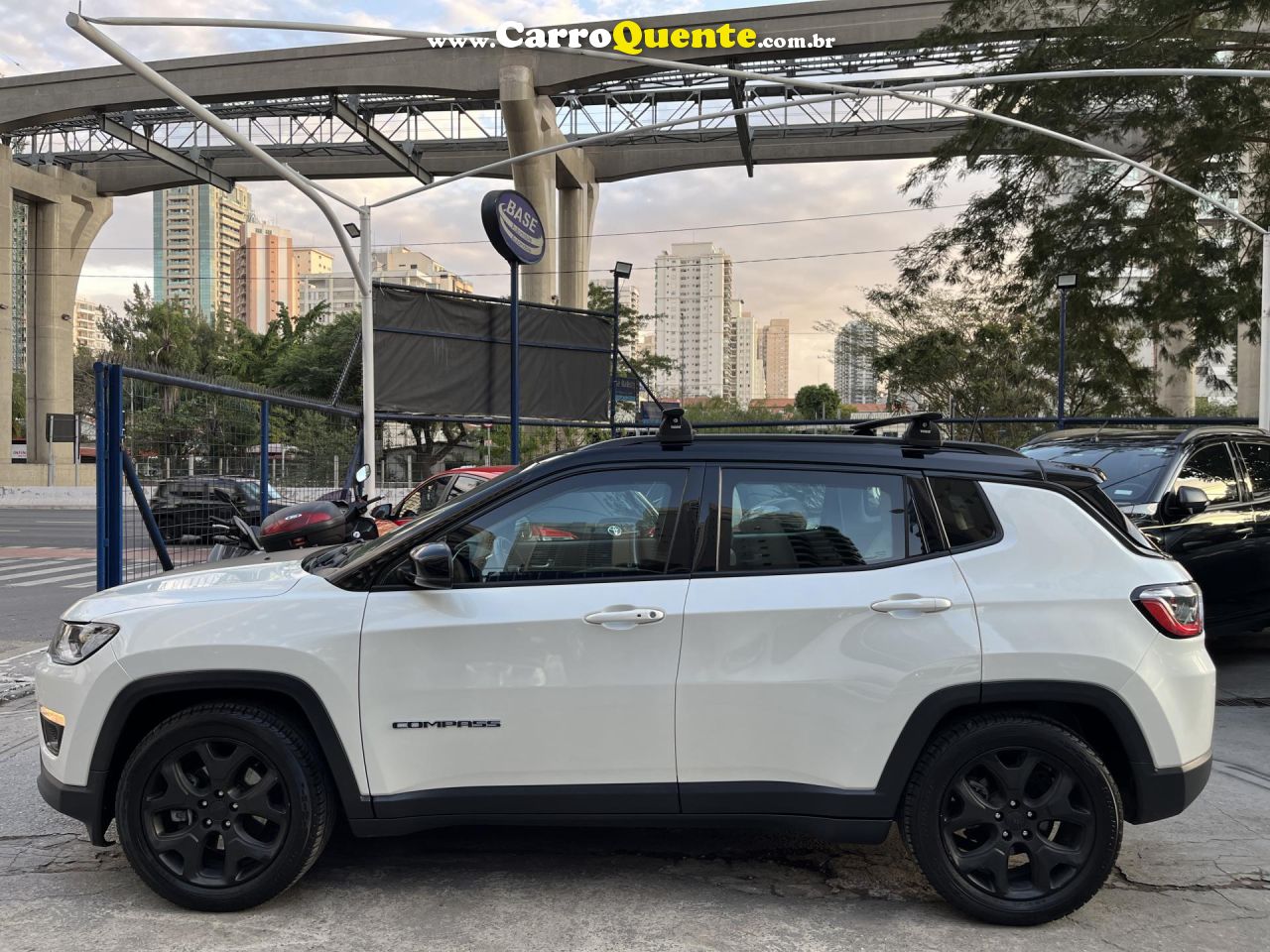 JEEP   COMPASS LIMITED 2.0 4X2 FLEX 16V AUT.   BRANCO 2018 2.0 16V FLEX - Loja