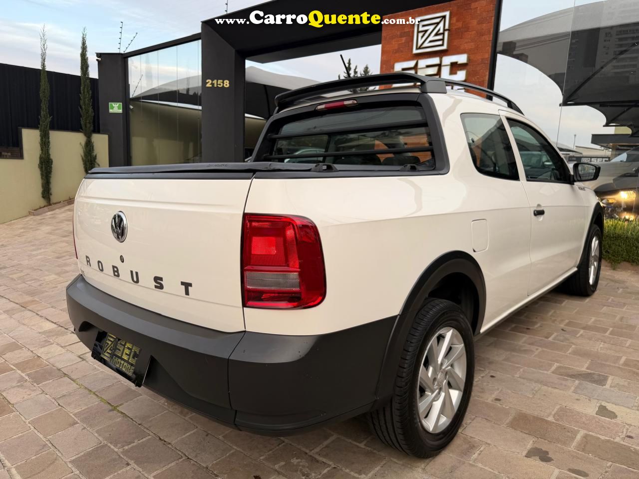 VOLKSWAGEN   SAVEIRO ROBUST 1.6 TOTAL FLEX 8V CD   BRANCO 2020 1.6 FLEX - Loja