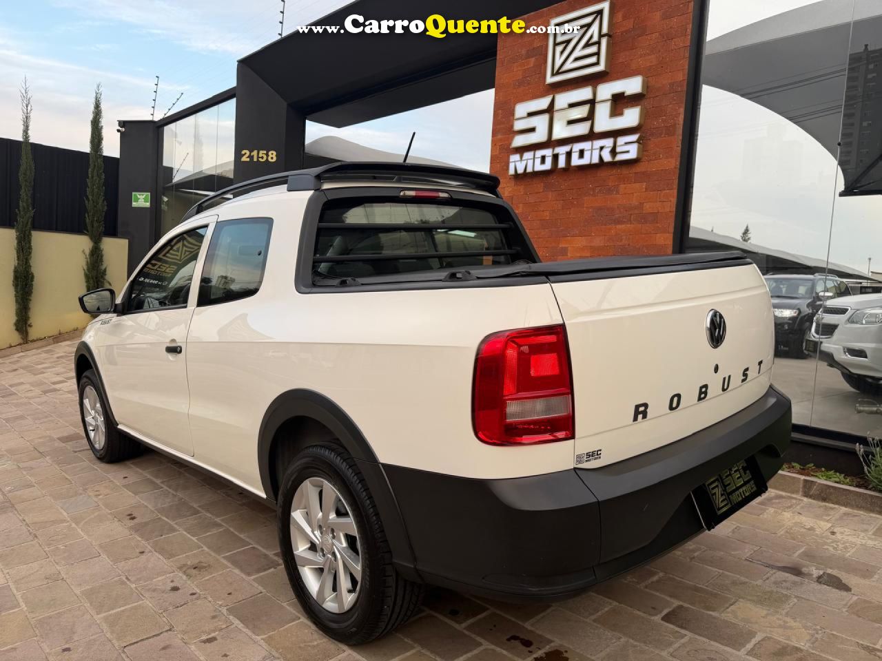 VOLKSWAGEN   SAVEIRO ROBUST 1.6 TOTAL FLEX 8V CD   BRANCO 2020 1.6 FLEX - Loja