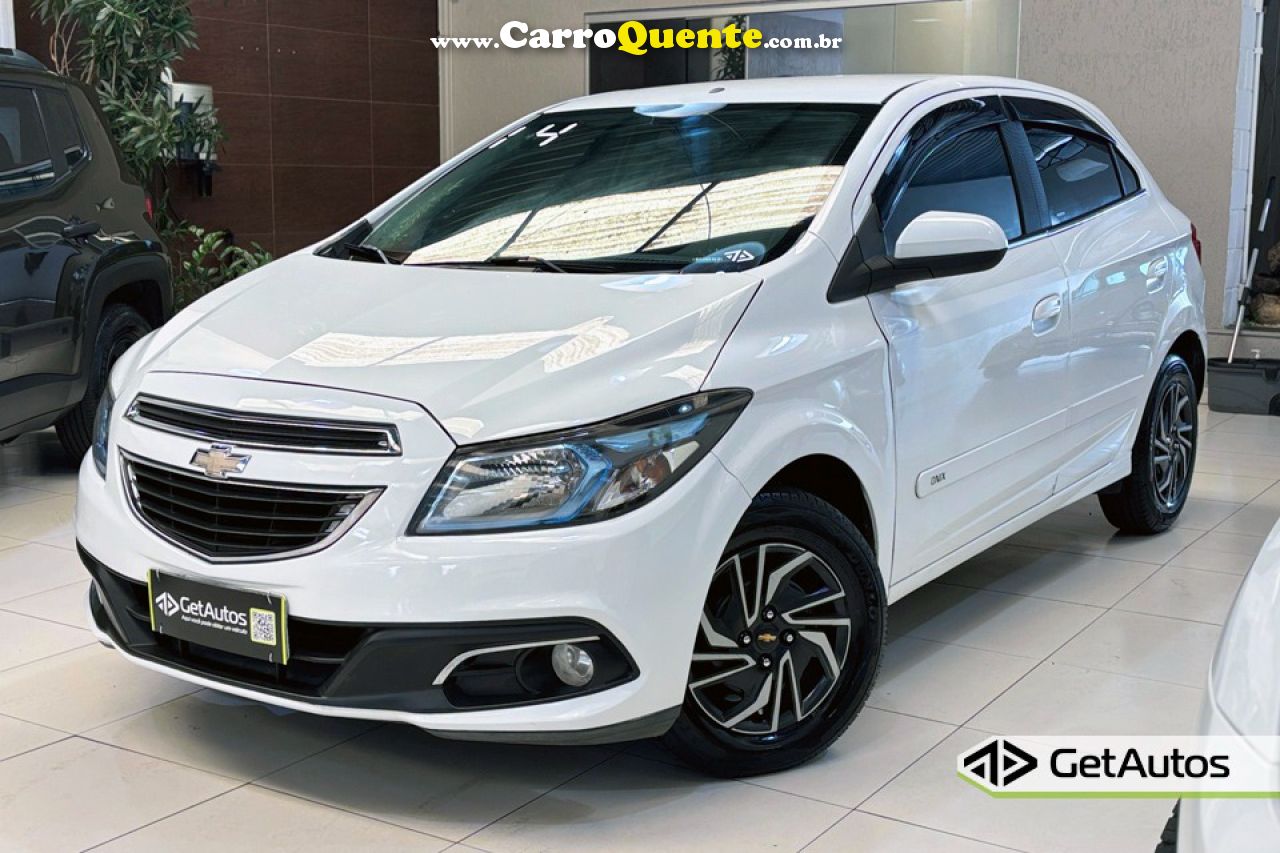 CHEVROLET   ONIX HATCH LT 1.0 8V FLEXPOWER 5P MEC.   BRANCO 2014 1.0 FLEX - Loja