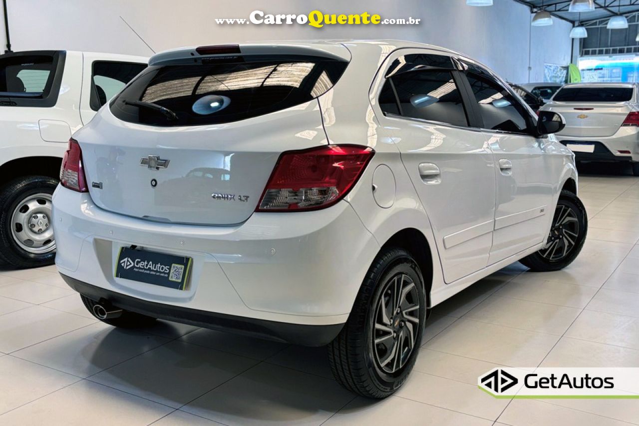 CHEVROLET   ONIX HATCH LT 1.0 8V FLEXPOWER 5P MEC.   BRANCO 2014 1.0 FLEX - Loja