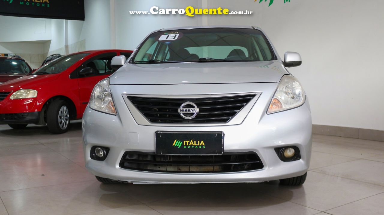 NISSAN   VERSA SL 1.6 16V FLEX FUEL 4P MEC.   PRATA 2013 1.6 FLEX - Loja