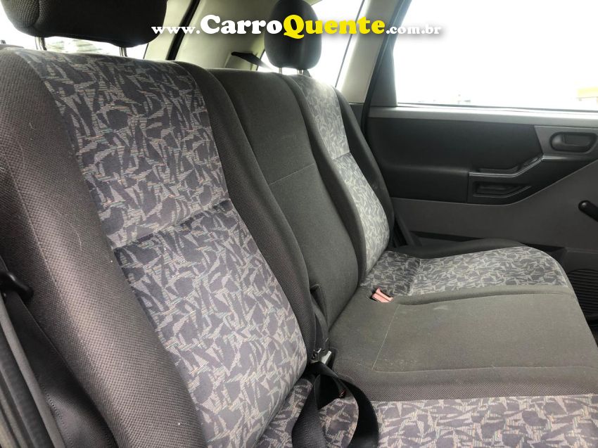 Chevrolet MERIVA 1.8 MPFI 16V GASOLINA 4P MANUAL - Loja