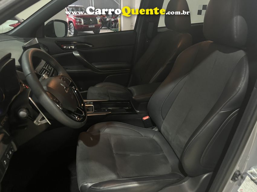 Mitsubishi ECLIPSE CROSS 1.5 MIVEC TURBO GASOLINA HPE BLACK CVT - Loja