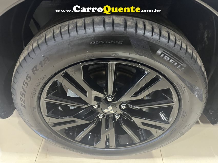 Mitsubishi ECLIPSE CROSS 1.5 MIVEC TURBO GASOLINA HPE BLACK CVT - Loja