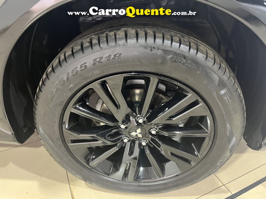Mitsubishi ECLIPSE CROSS 1.5 MIVEC TURBO GASOLINA HPE BLACK CVT - Loja